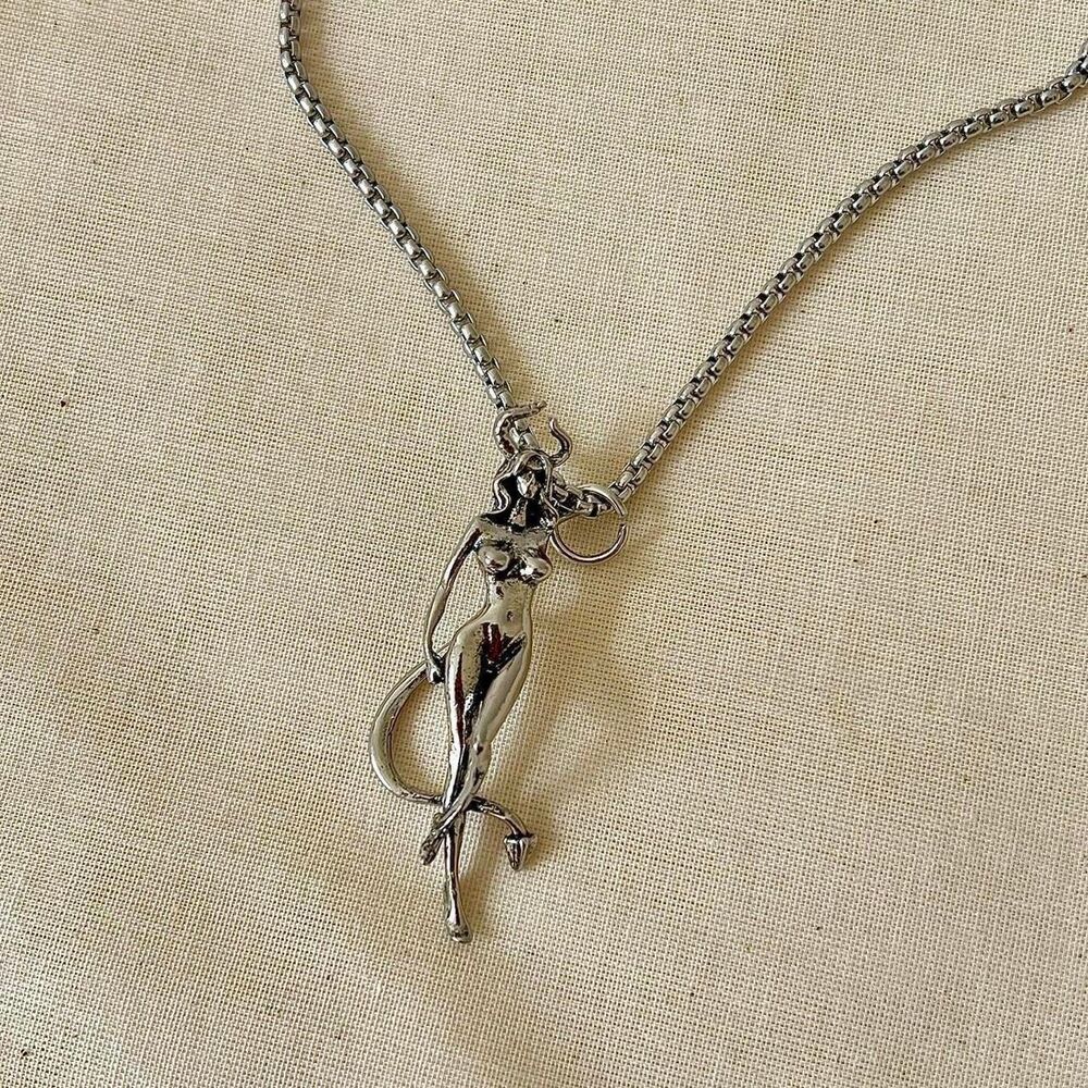 y2k silver heavy metal punk grunge emo devil girl pendant necklace - Picture 4 of 8